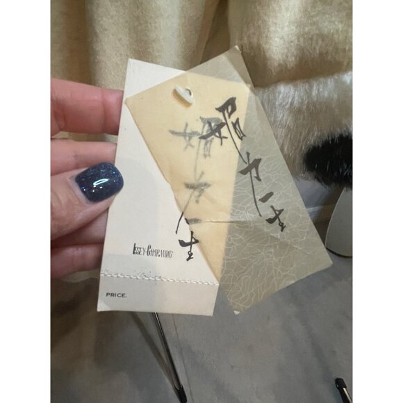 Luxury Coat beige NWT Medium Faux Fur Collar Polka Dot Accents Mid Length - Picture 6 of 8